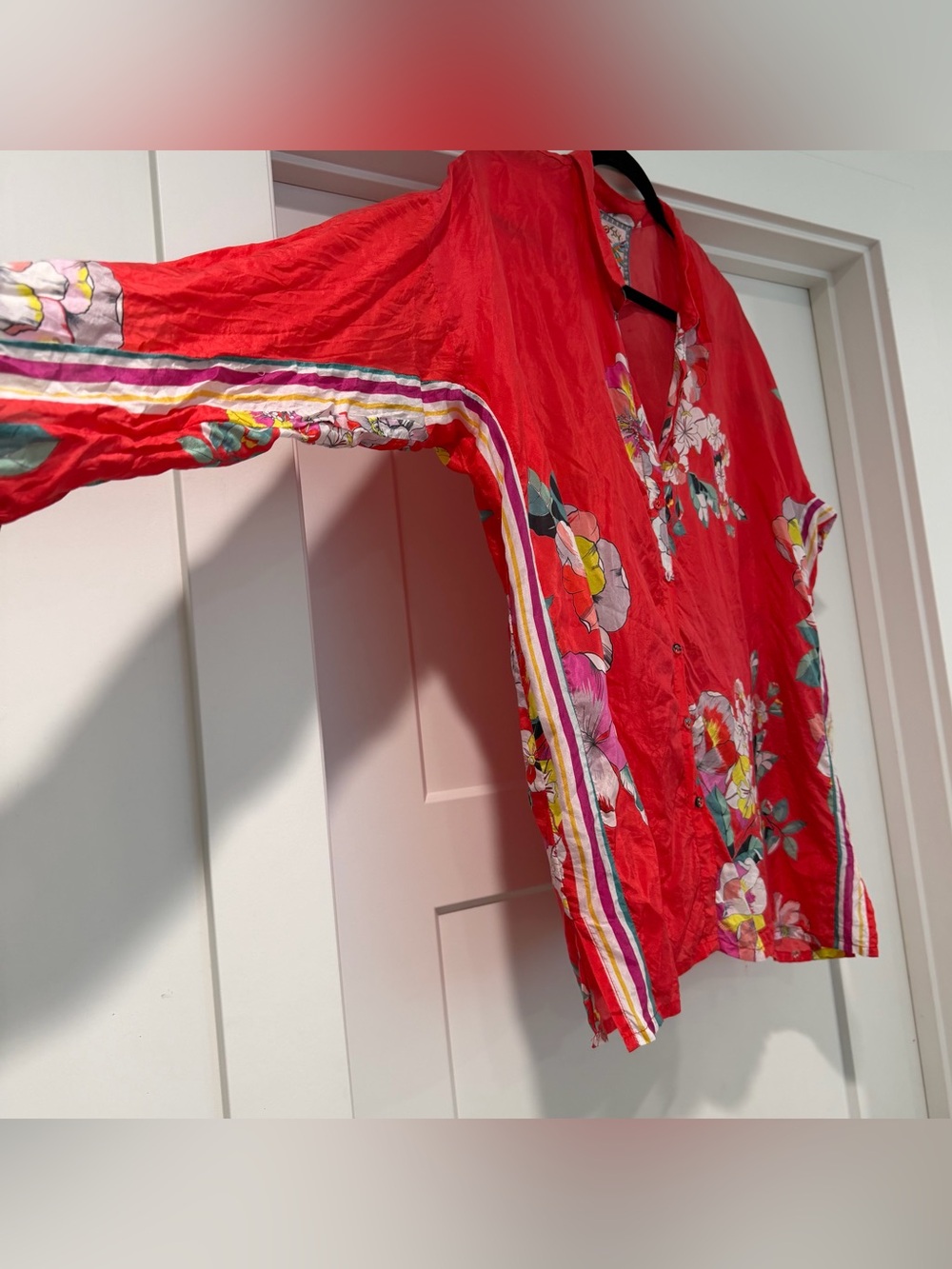 Johnny Was Silk Woven Red Floral Collared Button-Up Blouse 3/4 Sleeve L - Picture 3 of 10